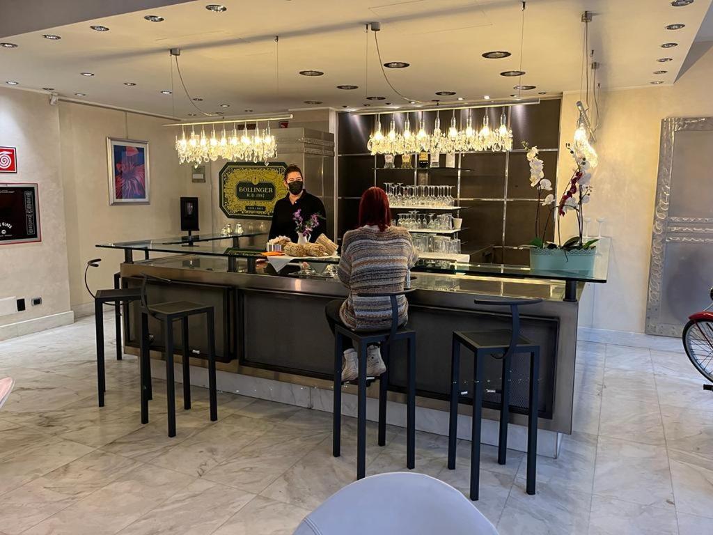 Hotel Sporting Brugherio Bagian luar foto