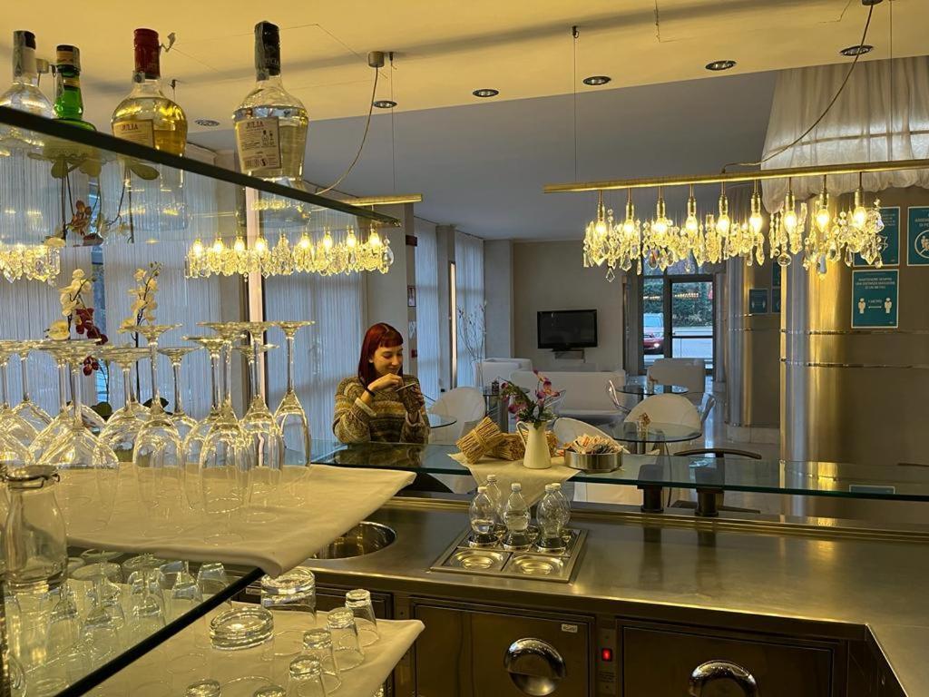 Hotel Sporting Brugherio Bagian luar foto