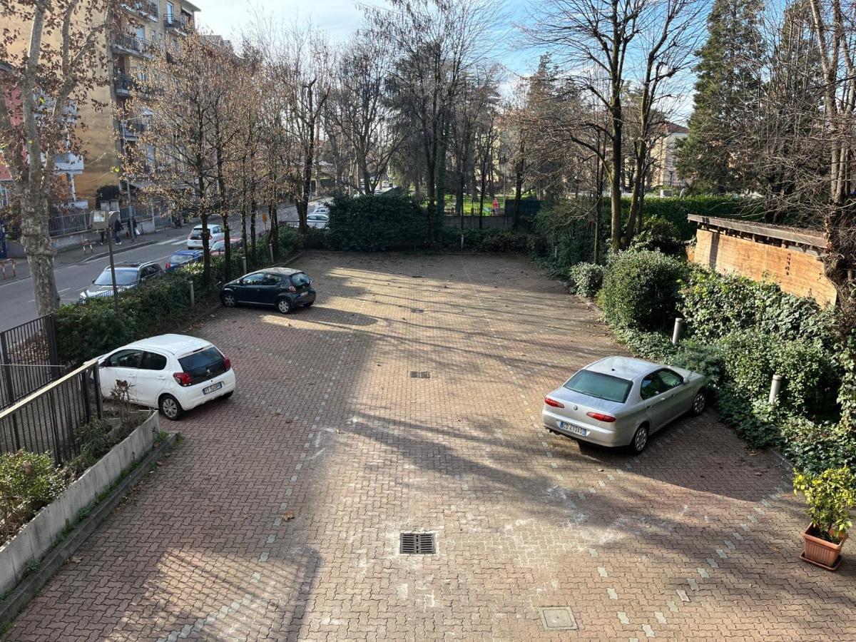 Hotel Sporting Brugherio Bagian luar foto
